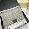 Женская дизайнерская ягматическая коробка с лампа с бриллиантами стеганые стебель