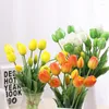Fiori decorativi 5 pezzi Tulipano bianco Fiore artificiale Tocco reale Bouquet in silicone morbido per la decorazione di nozze Pianta Garen Decor Flusso falso