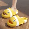 Slippers Cartoon Fis для женщин Мужчины Лето дома антисквисная пара пара Слиппость на открытом воздухе.