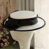 Cloches Women's Top Hat Summer Elegance White Satin Mesh Vintage Wedding Dress French Hepburn Style Beach Studio Flat-Top Hat 230210