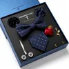 Pescoço de gravata de gravata de moda laços de moda para homens Silk Butterfly Bowtie Red Designer Hanky ​​Bufflinks Clipes de gravata de pinos de lapela definidos em uma boa caixa de presente 230210