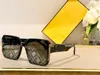 M￤n solglas￶gon f￶r kvinnor Senaste s￤ljer Fashion Sun Glasses Herr Solglas￶gon Gafas de Sol Glass UV400 -objektiv med slumpm￤ssig matchande l￥da 0056