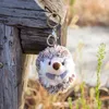 Key ringen 10 cm schattige hedgehog plush keychain creatieve anime tas hanger pluche sleutelring hanger mooi cadeau voor vriendin G230210