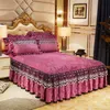 Sängkjol 3st Luxury Sängkläder Set Varma mjuka sängar Spreads Höjd sängkjol Justerbara linne Sakar Drottning King Size Cover med Pillow Case 230211