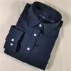 Nya stilar kvinnors skjortor blusa fast f￤rg kvinnor sm￥ h￤st broderier damer klassisk mode t-shirt knapp lapel skjorta