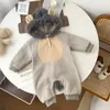 Tulumlar Kış Bebek Bebek Giyim Erkek Kız Kızlar Tulum Uzun kollu kapüşonlu Romper Snowsuit 3-36m sevimli karikatür aslan dış giyim