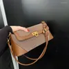 Borse da sera Borsa vintage da donna Autunno e inverno Moda Versatile Tracolla a tracolla Piccolo bastoncino francese Fibbia dorata Ragazza