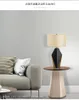 Tischlampen, moderne, einfache, goldene, kreative El-Luxus-Modellzimmer-Showroom-Designer-Schlafzimmer-Nachttischlampe