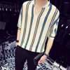 Heren polos 2023 zomer mode contrast kleur verticale streep v-neck halve mouw poloshirt heren chemise homme losse kleding