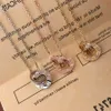 Collana di design classico di moda ciondolo collana amanti gioielli uomini e donne doppio anello diamante pieno due file di ciondolo di diamanti collana d'amore regali per gli amanti.