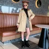 معاطف معاطف Teen Girls Trench Coats سترة مزدوجة الصدر مع الأعمدة لأسلوب إنجلترا الأطفال Windbreaker الخريف المراهقون