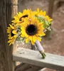 زهور الزفاف ايليروزيا صفراء عباد الشمس وصيفات العروس
