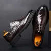 New Office Luxury Leather Shoes Italy Men Formal Oxford Dress Pointed Classic Banquet Shoes Brands D2A9