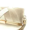 Koppelingszakken Nieuwe portemonnee Stijlvolle multi -kleuren dinertas Evening Luxe vrouwen Bruidsfeest Prom Golden Tassel Wedding Purse Silk Handtas 230213