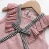 Nouveau été filles vêtements décontractés ensembles enfants nœud papillon gilet et pantalon court à carreaux tenues Pcs fille bébé ensemble enfants costume Y