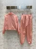 Kvinnors tvådelade byxor Designeruppsättningar med brevmönster flickor märke Milan Runway Jersey Jogging Casual Outwear Jacket Crop Tops Bomber and Long Legging 8r1y