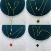 Womens Luxury Designer Necklace Fashion Flowers Four-leaf Clover Necklaces 18K Gold Stainless Steel Necklaces Jewelry