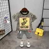 セットボーイ半袖スーツ子供服幼児児童服を着るヒョウのシャツジーンズファッションスリムスーツの年齢