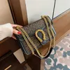 Bolso de fábrica barato al por mayor al por menor bolso de mujer 2023 cadena de moda solo hombro Msenger letra versátil pequeño cuadrado s