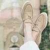이탈리아 디자이너 Loropiana 신발 럭키 신발 가죽 여자 신발 가을 신발 가을 신발 캐시미어 스웨이드 플랫 한 단독 편안한 싱글 신발 캐주얼 신발