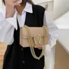 Tasarımcı Çanta Mağazası% 70 İndirim Moda Nakış Küçük Kilit Stili Basit Zincir Crossbody Kadın Çantası