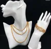 Diseñador de lujo Cadena de múltiples capas Collar de perlas Collar de letras Pulsera de moda Conjunto de joyas para mujeres Regalo de fiesta Joyería de alta calidad con caja