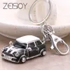 Nyckelringar Fashion Alloy Car Key Chain Keychain Charm Women Handbag Crystal Pendant Small Luxury Model Car Accessories YSK073 G230210