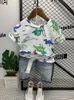 Set Set da bambino per bambini, simpatico animaletto, maglietta con maniche, pantaloncini in denim, pezzo di abbigliamento alla moda per bambini