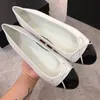 Sandálias de designer Sapatos de balé Luvas de veludo sazonais sapatos casuais sapatos de luxuosos bombas de luxo4593879
