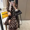 Luxury cashmere scarf high-end women's autumn and winter thickened warm outdoor shawl bib fashion classic