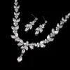 Set di gioielli da sposa Uilz Set di gioielli con orecchini pendenti a foglia squisita per le donne Accessori per feste di nozze Orecchini pendenti con zirconi Set di collane Regalo sposa 230211