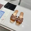 2023 Designer Slipper Tribute Sandal plat Femmes Mode Cuir Sangles entrelacées Slide Sandales Brevet Embossed Nappa Femmes Pantoufles avec boîte 35-43