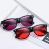 Mode Bunte Sonnenbrille für Damen Herren 54mm Designer Square Eyewear Outdoor UV400 Schutz Sonnenbrille Herren Damen mit Etui