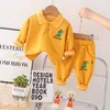 Kläder sätter Spring Baby Cartoon Dinosaur Set Boys 'and Girls' Long Sleeve tröja Pants Piece Simple Sports Wearsatchel