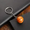 Anahtar Yüzükler 2 PCS 2cm Yaratıcı Pratik Küçük Basketbol Keychain Beyzbol Futbol Voleybol Şekli Anahtar Aksesuarlar Doğum Günü Hediye Takı G230210
