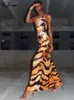 Платья для вечеринок Hugcitar Tiger Print без рукавов Backless Bangage Slips Maxi платье сексуальное кузовное летняя одежда для одежды для уличной одежды Оптовая вечеринка T230210