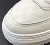Designer Sapatos masculinos t￪nis t￪nis moda casual pequeno sapato de viagem branca respir￡vel cor mista n￣o deslizamento aumenta altura redonda de canceldas de la￧o de conforto