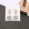 Designer Boucles d'oreilles Oreille Stud Marque 18K Plaqué Or Designers Géométrie Lettres Mode Femmes Cristal Boucle D'oreille De Noce Jewerlry Classique petites boucles d'oreilles