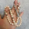 Strand Pearl Misbaha Prayer Beads Design 10-11mm Naturligt sötvatten Tasbih 33 Rosenkrans Muslim Tesbih Sibha Tasbeeh Presenter