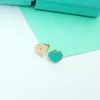 Projektantki kolczyki Studs Studs Dangle żyrandol Luksusowe najnowsze marki Tf Green Heart Stud 316L Stal nierdzewna 18k złota litera grawertuj miłość diamentowe kolczyki gir gir