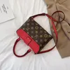 Top Luxury Locky BB Designer Bags Moda Moda Bolsa Bola de Couro Genu￭na Pacote de Messenger Mensageiro de Luxuja Marca Compara￧￣o Crossbody Tote M44141