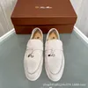 Designer Loropiana Charms Sapatos Primavera e outono Couro genuíno LP Sapatos lefu Soo British Style One Step Lazy Casual Saple Shoes Mulheres DXRT