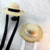 Breda bror hattar sommarkvinnor strand raffia svart vit band hatt båge raffia hatt temperament platt mössa halm hattar kvinnors havet hatt r230214
