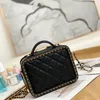 2024 Designerpåsar 21 cm Chain Flap Quilted Bag Women Calfskin Caviar Leather Shoulder Crossbody Handväskor Purses Tote Lady Clutch Card Holder C Family-1784 Har en låda