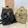 Модные нейлоновые рюкзаки Женщина -дизайнер рюкзак треугольник мешки на плече