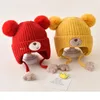 Boinas fofas de urso chapéu de bebê com pompoms quente no forro de bap e corda de malha de corda para meninos meninas gorro