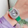 Coussin Mini Watch série importé mouvement à quartz bracelet en cuir de veau avec boucle à aiguille originale, taille du boîtier: 27.5mm