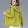 Açık Tişörtler Yaz Kadın Güneş Koruma Giyim Moda 2022 Yeni Koreli Gevşek Kapşonlu İnce Kısa Ceket Kadın Günlük Antiuv Ceket Kadın Üstü J230214