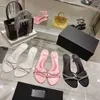 2023 Designer Pure Color Rhinestone Slides tofflor Kvinnor Luxury läder svart vitt pulver utomhus hög häl mode kristall sandaler dam sexig stiletto häl skor