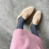 이탈리아 디자이너 Loropiana Shoes LP LEFU 여성의 새로운 유형의 멍청한 콩 콩 신발 플러시 가죽 소프트 바닥 프린지 뮬러 여성 신발